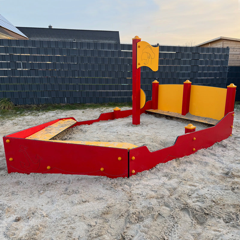 espas Sandkasten in Form eines Schiffes aus HDPE Platten