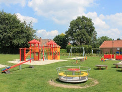 Spielplatz mit espas Geräten