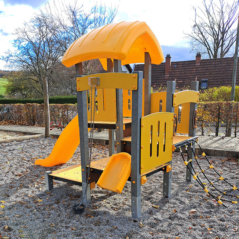 espas Rutschturm Zürich mit Recyclingpfosten