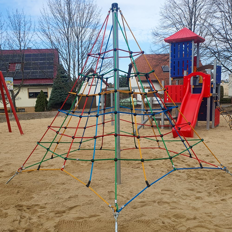 espas Kletternetzpyramide Höhe 3m