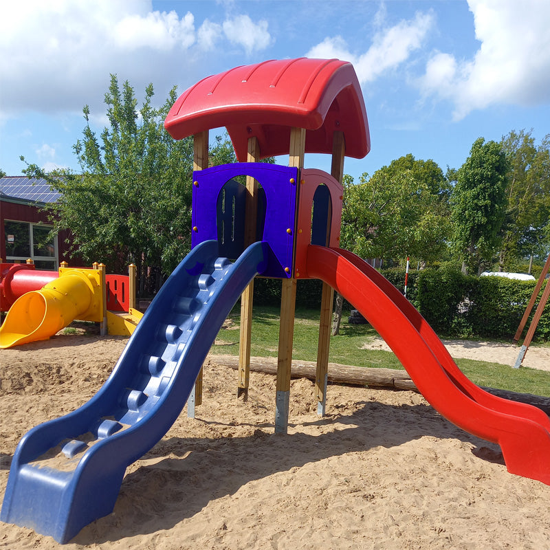 espas slide tower with roof and PE access